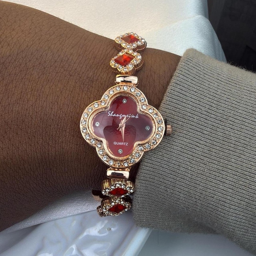 Shangmeimk Gold Red Clover Watch Rhinestone Stainless Steel Bracelet Vintage